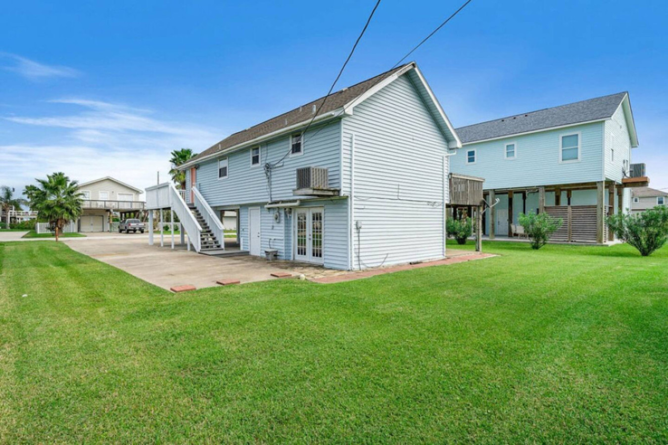 Enjoy laughter & games in this expansive yard