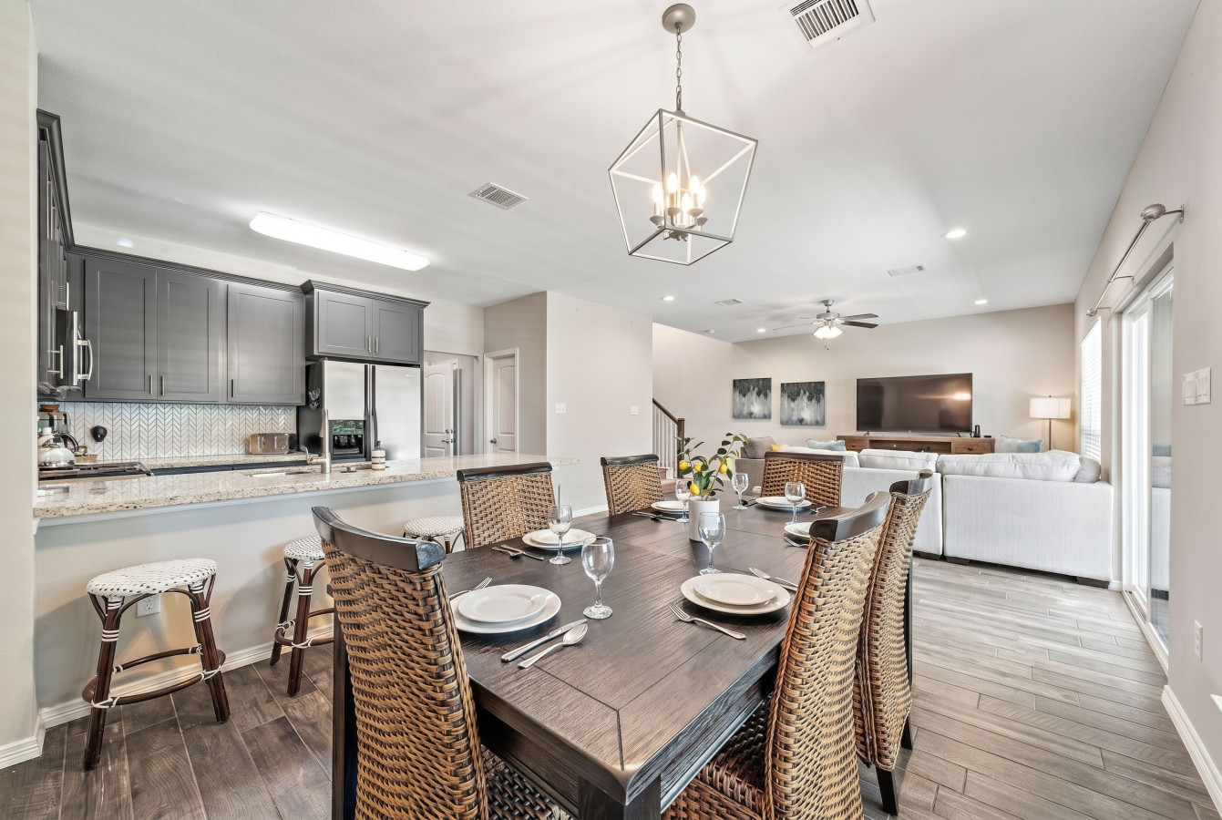 Create lasting memories around the dining table