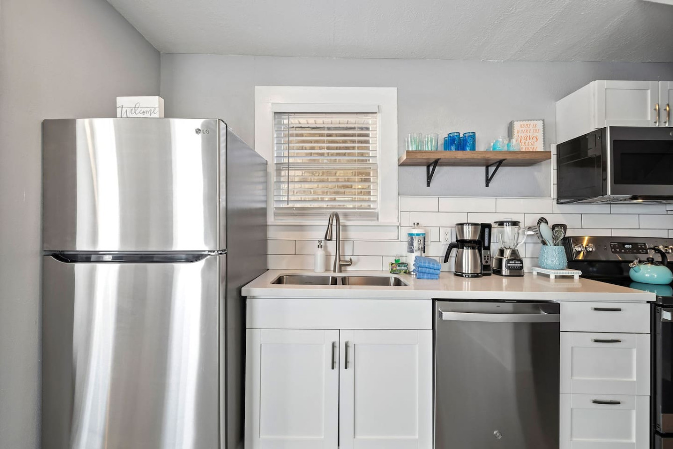 A kitchen perfect for preparing meals for the family!