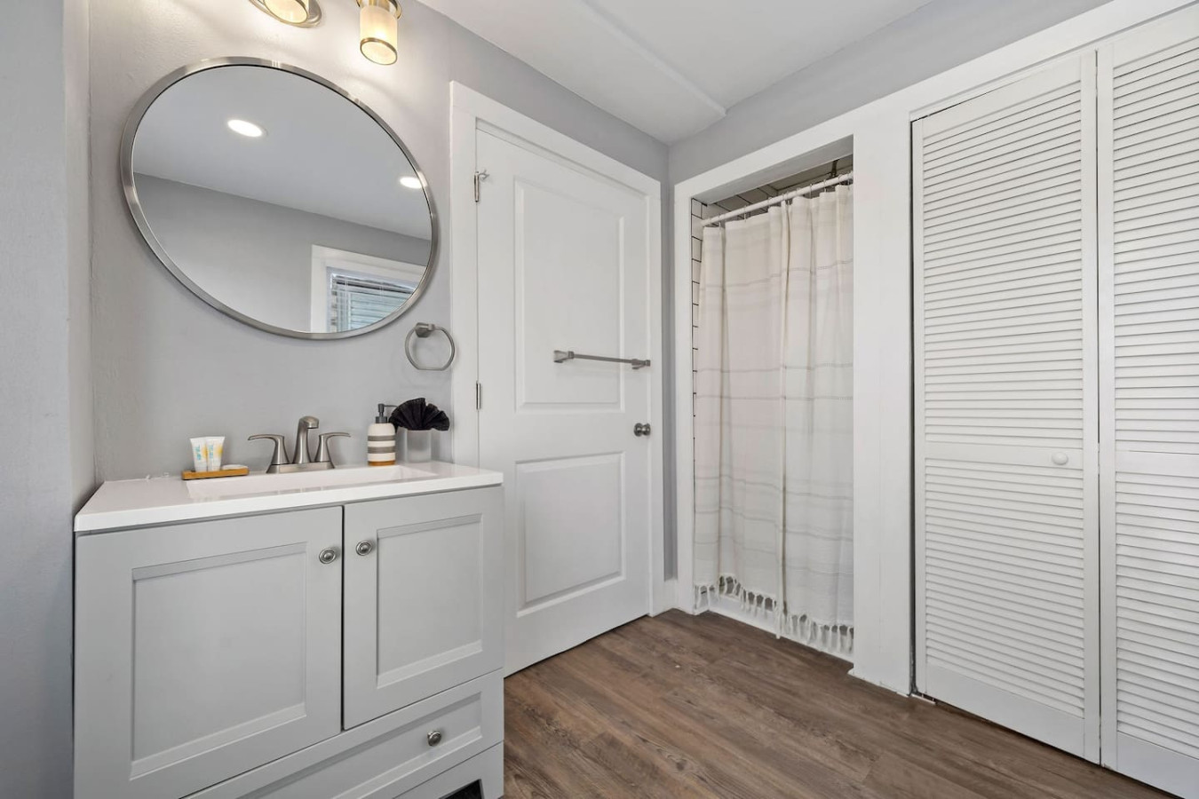 A luxurious bathroom ready for you to enjoy