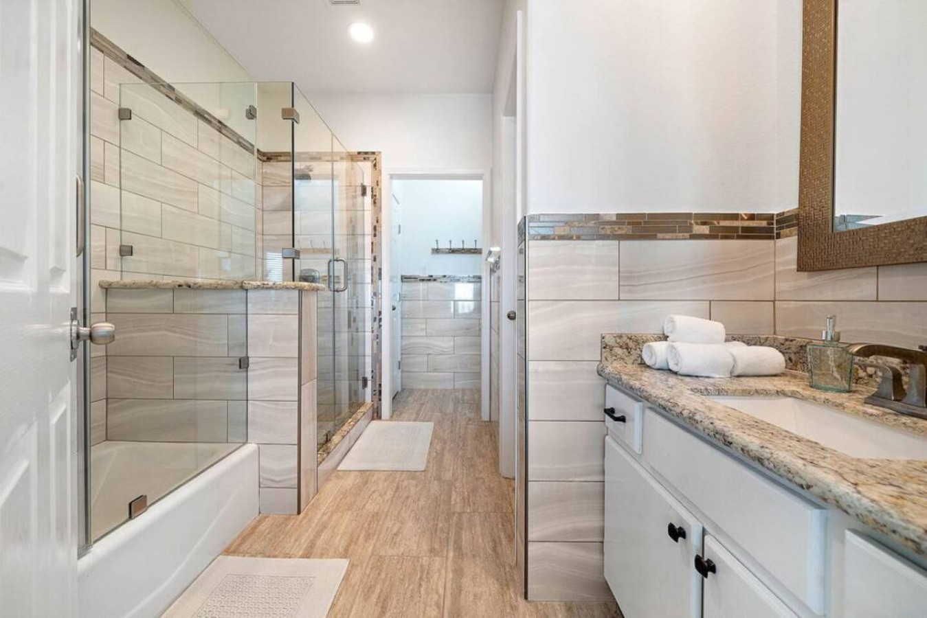 Another angle of the bathroom