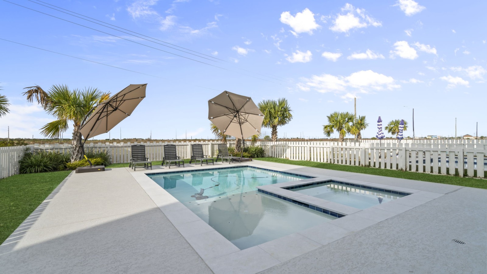 Another angle of the pool