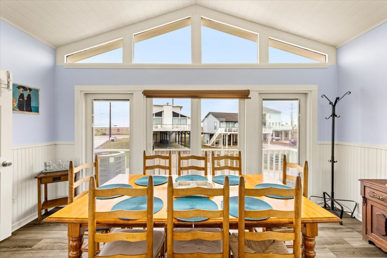 This dining area is located off the kitchen