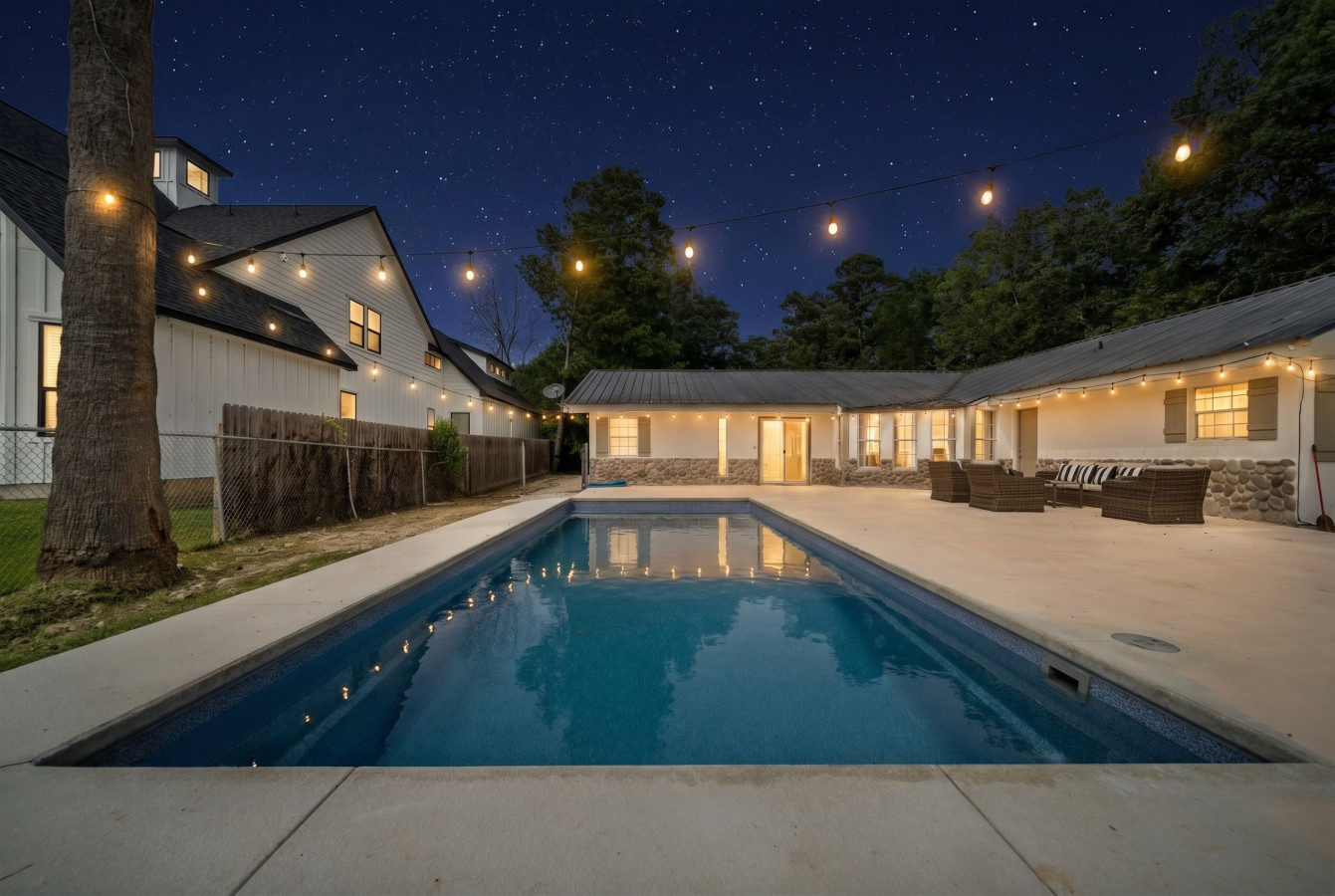 Another angle of the pool