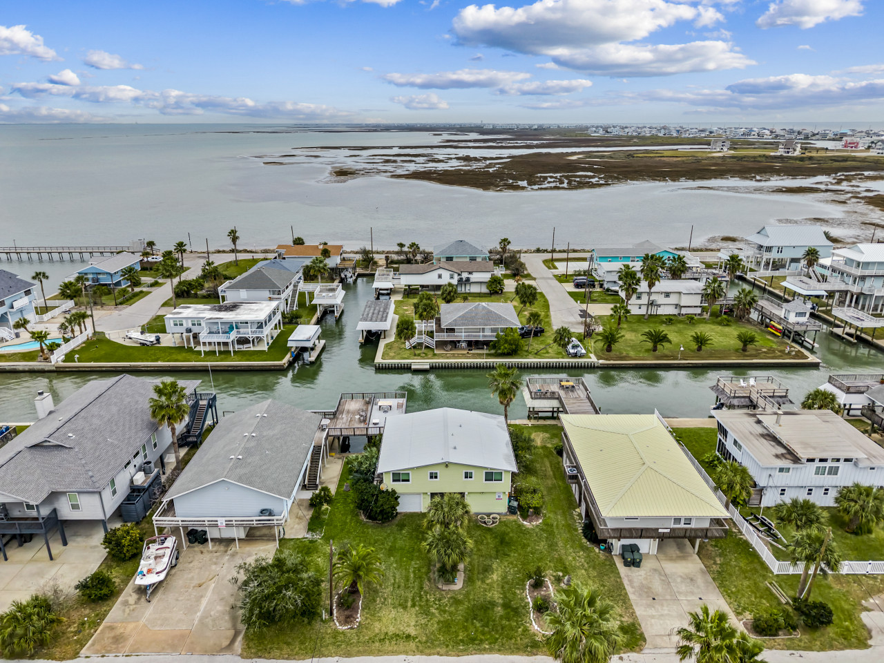 A charming BeachBox home in a quiet neighborhood