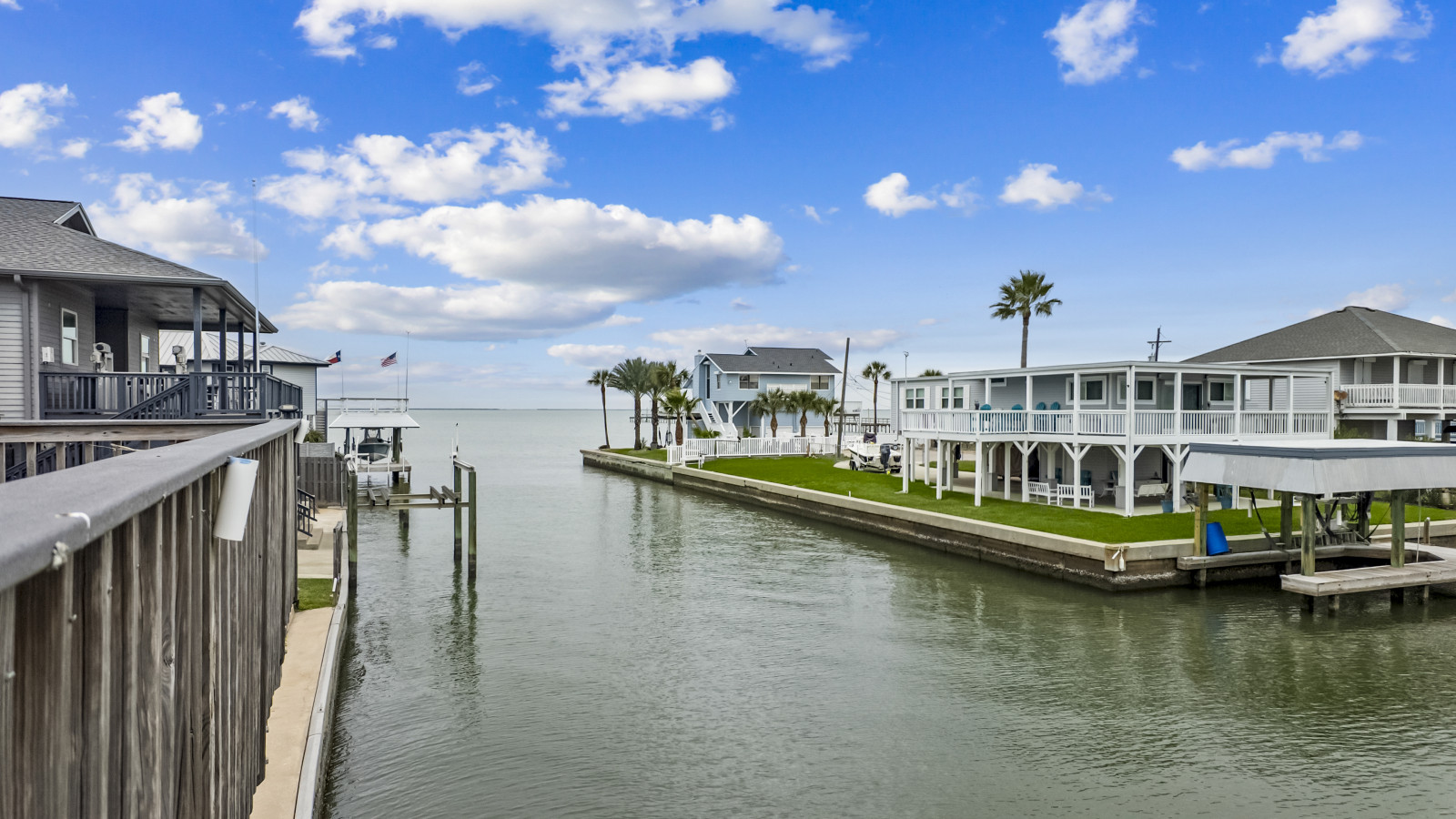 A quiet waterfront setting perfect for a relaxing getaway
