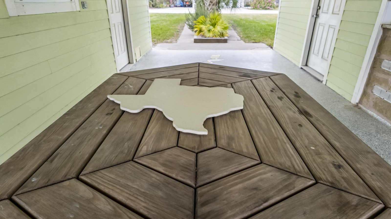 A little Texas charm to welcome you to your BeachBox stay