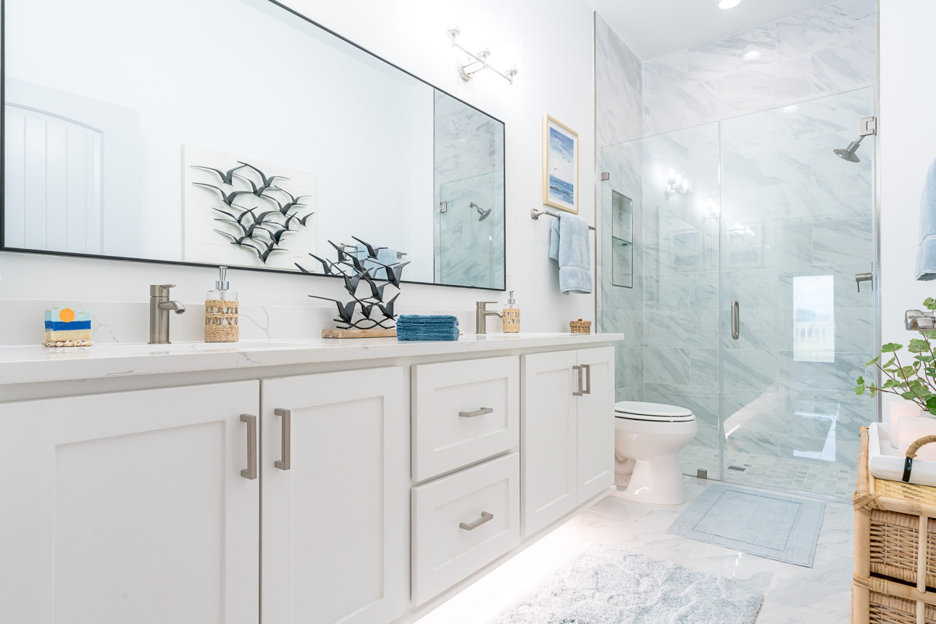 This bathroom is connected to the king bedroom