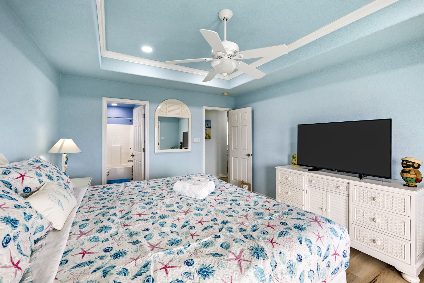 Relax and recharge in this inviting bedroom