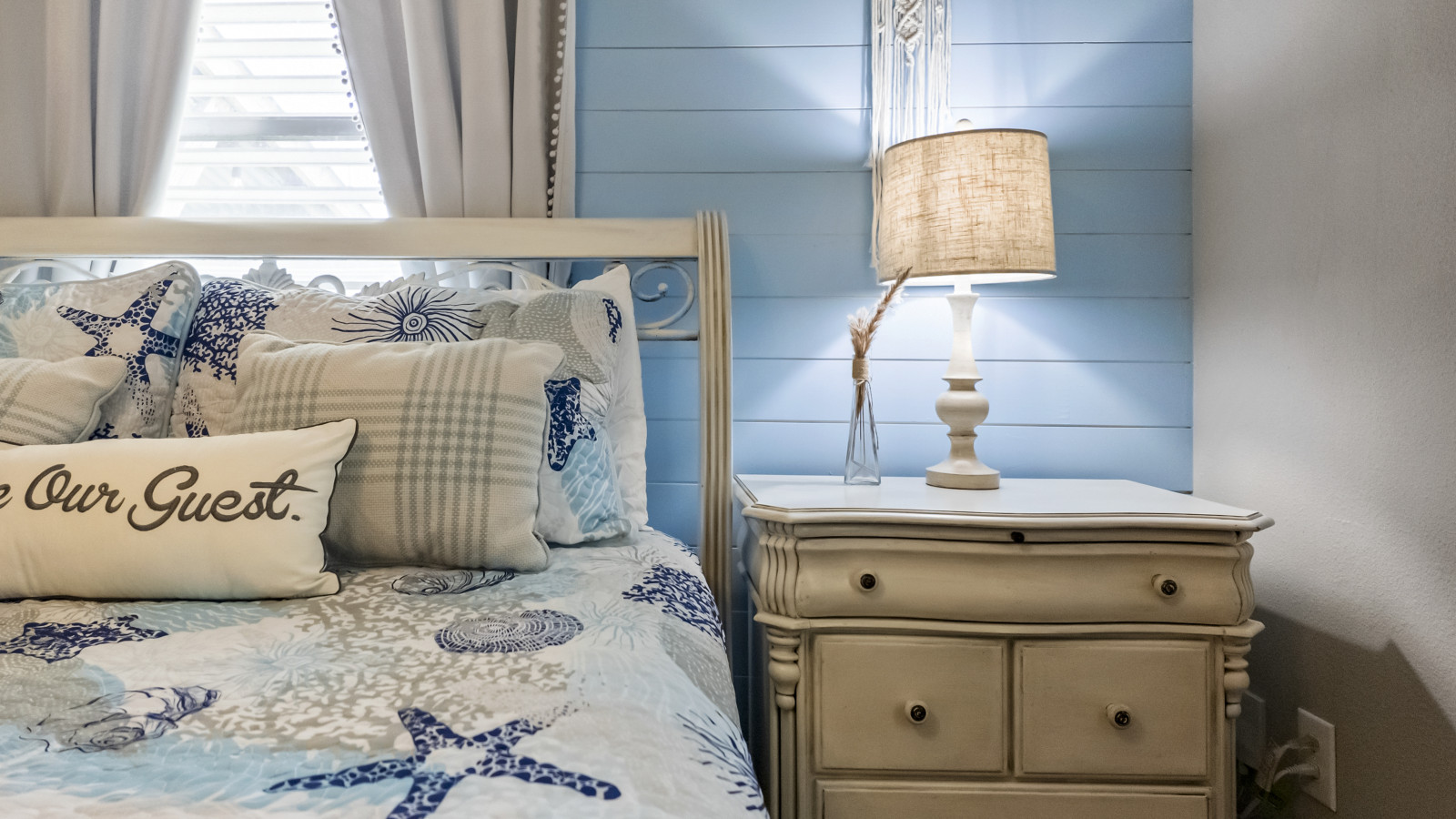 Soft linens and calming tones for a restful stay