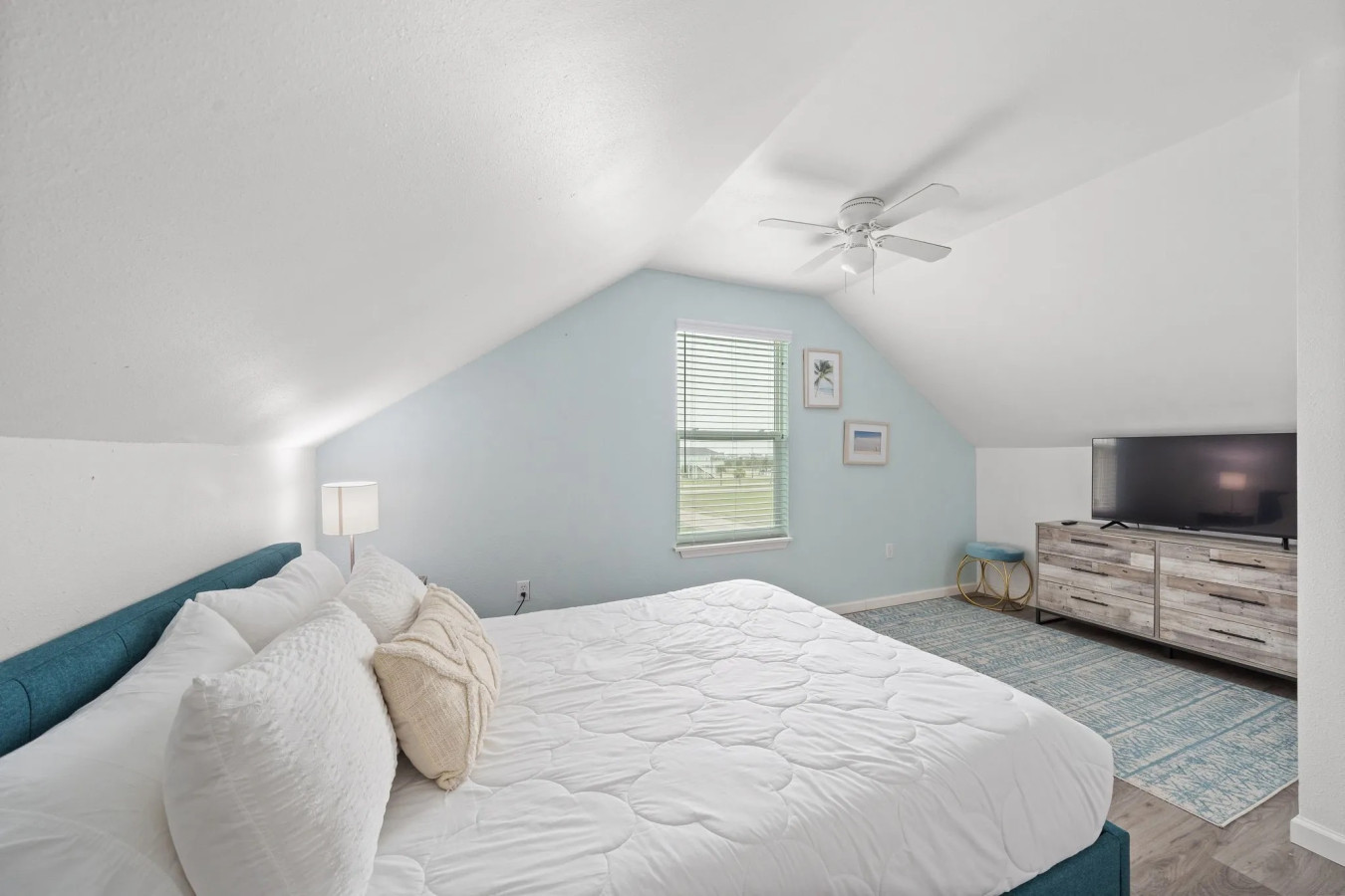 This bedroom has a Queen Sized
