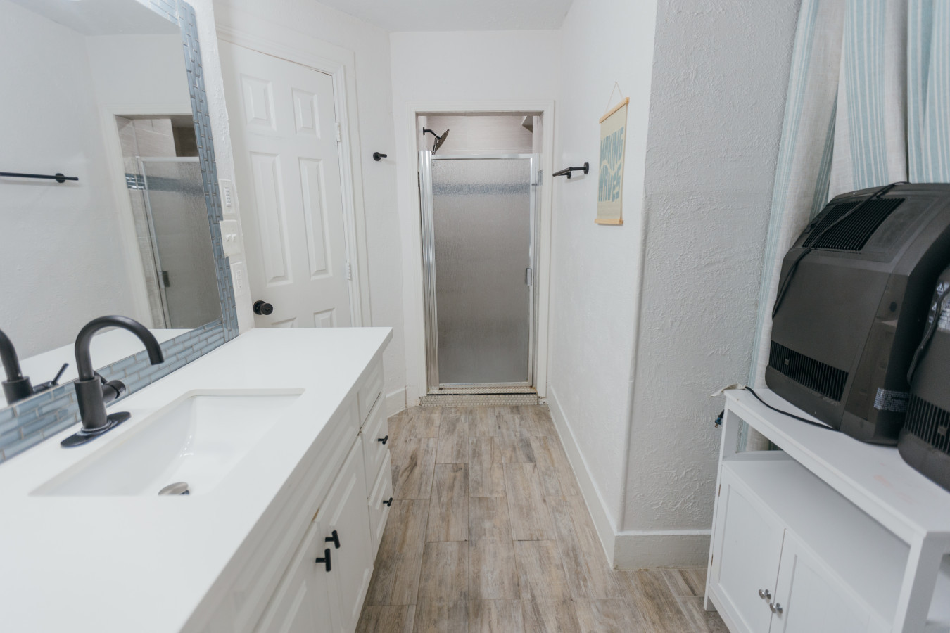 Another angle of the bathroom