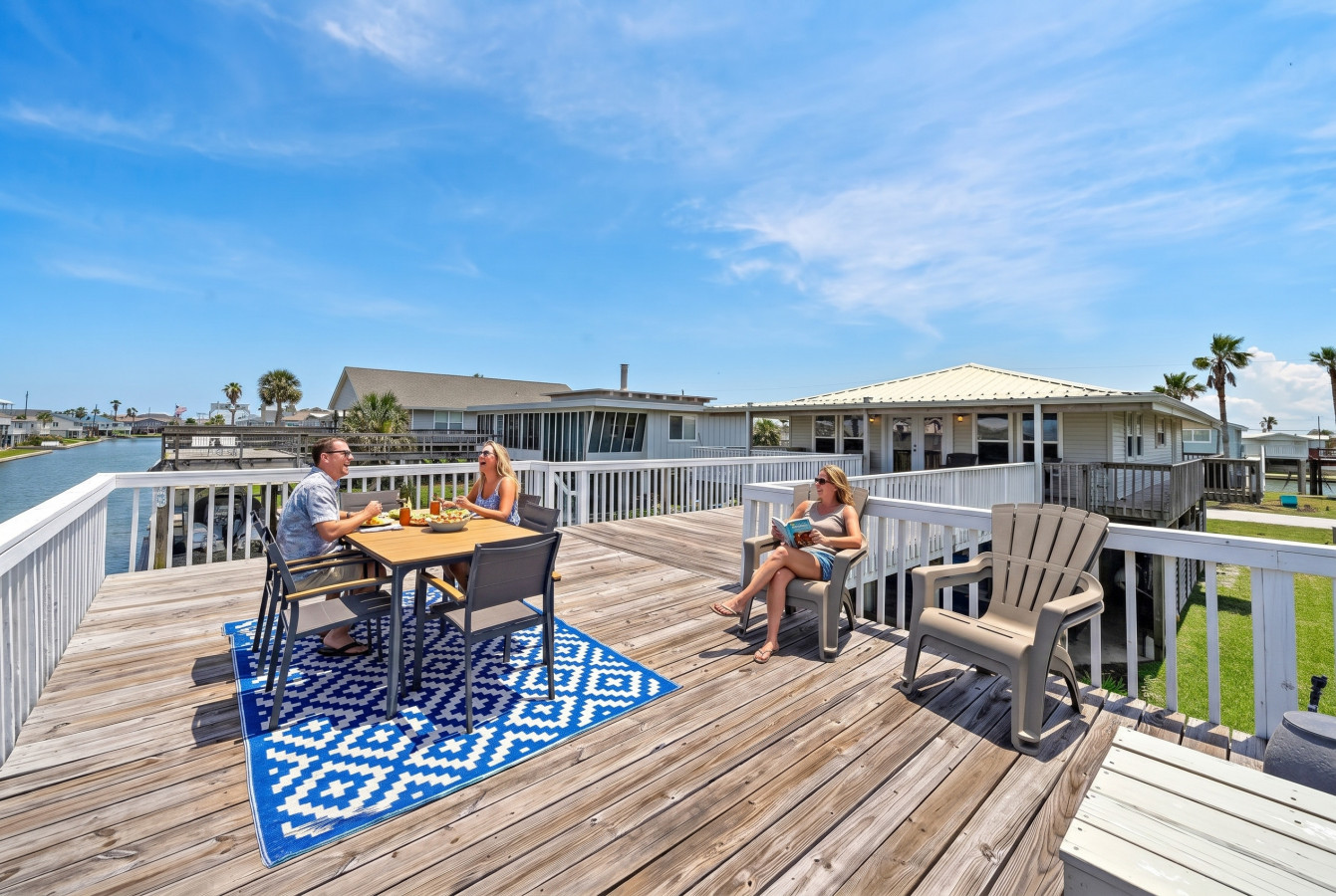 Where every evening is a front-row seat to nature’s beauty – our porch awaits