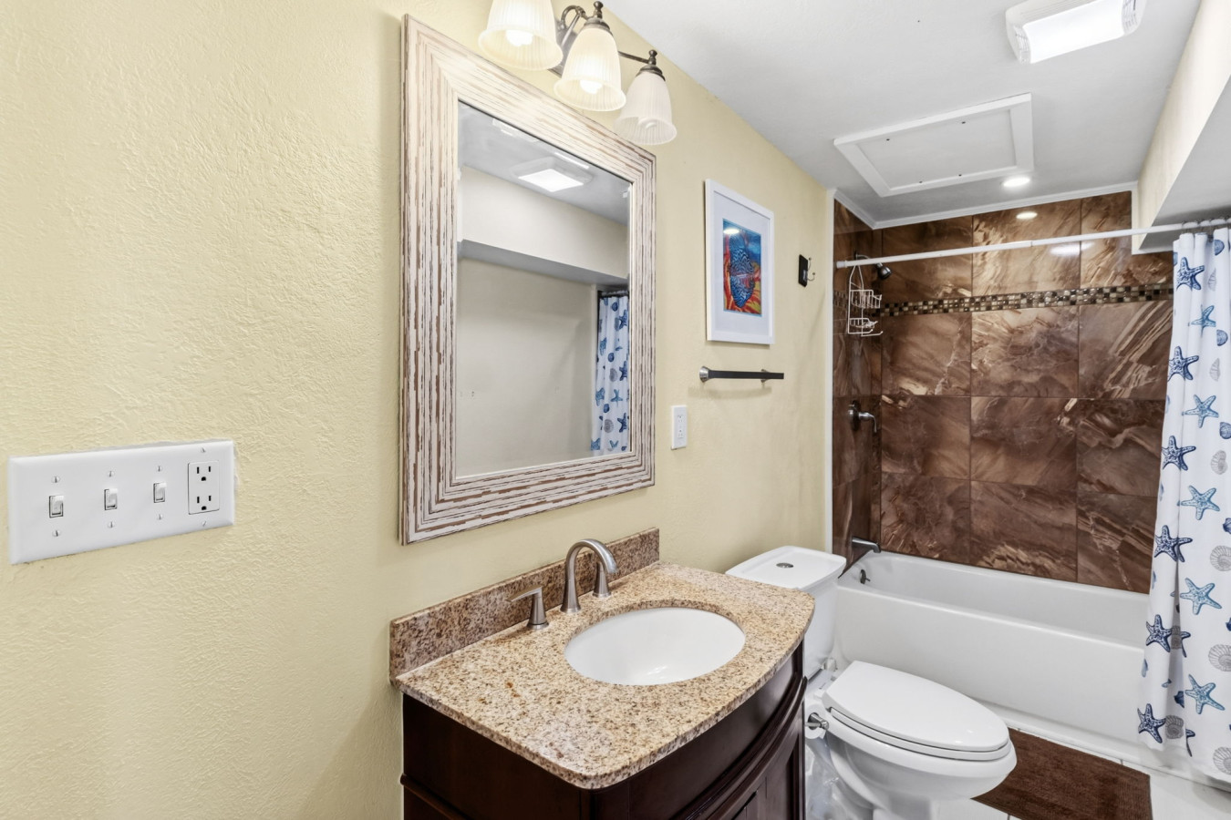 Another angle of the bathroom