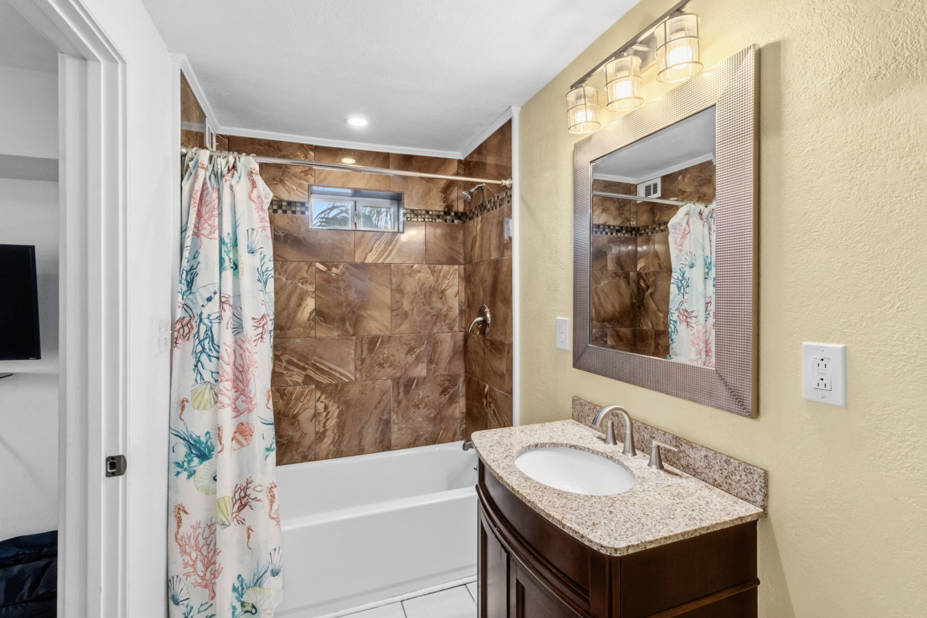 Feel pampered in this beautiful bathroom