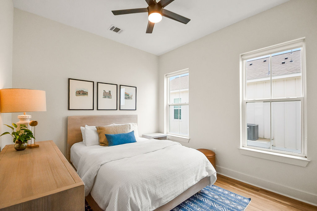 This bedroom has a queen sized bed
