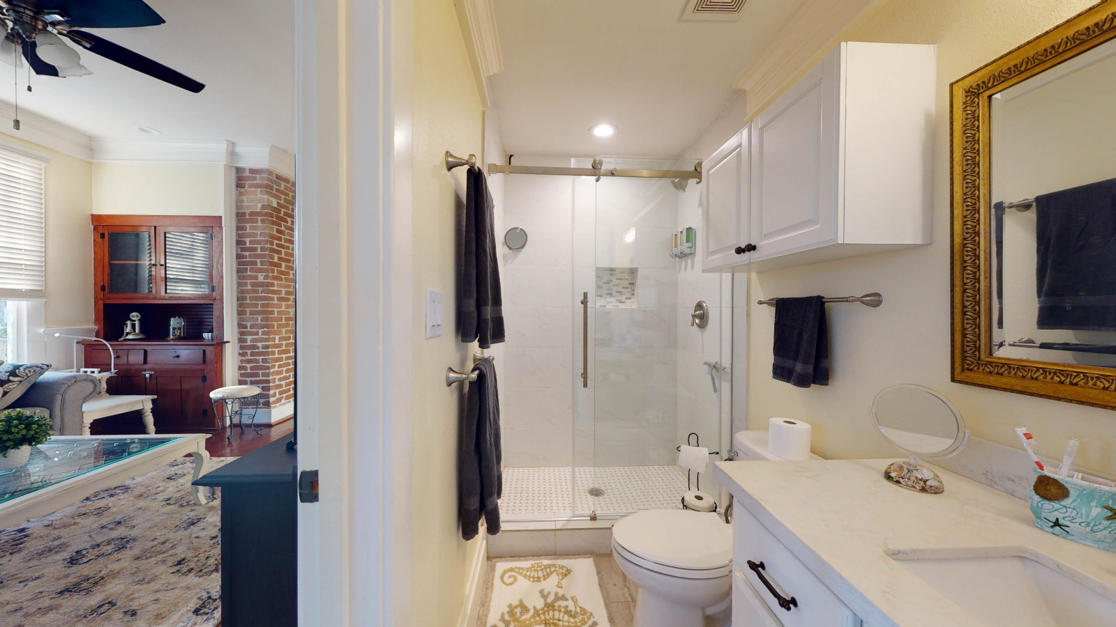 Another angle of the bathroom