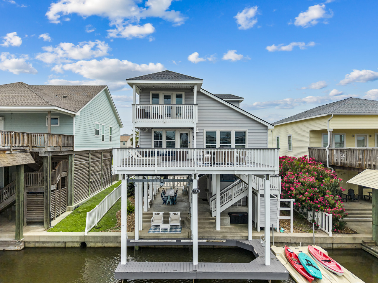 Waterfront living, coastal charm & memories waiting to be made