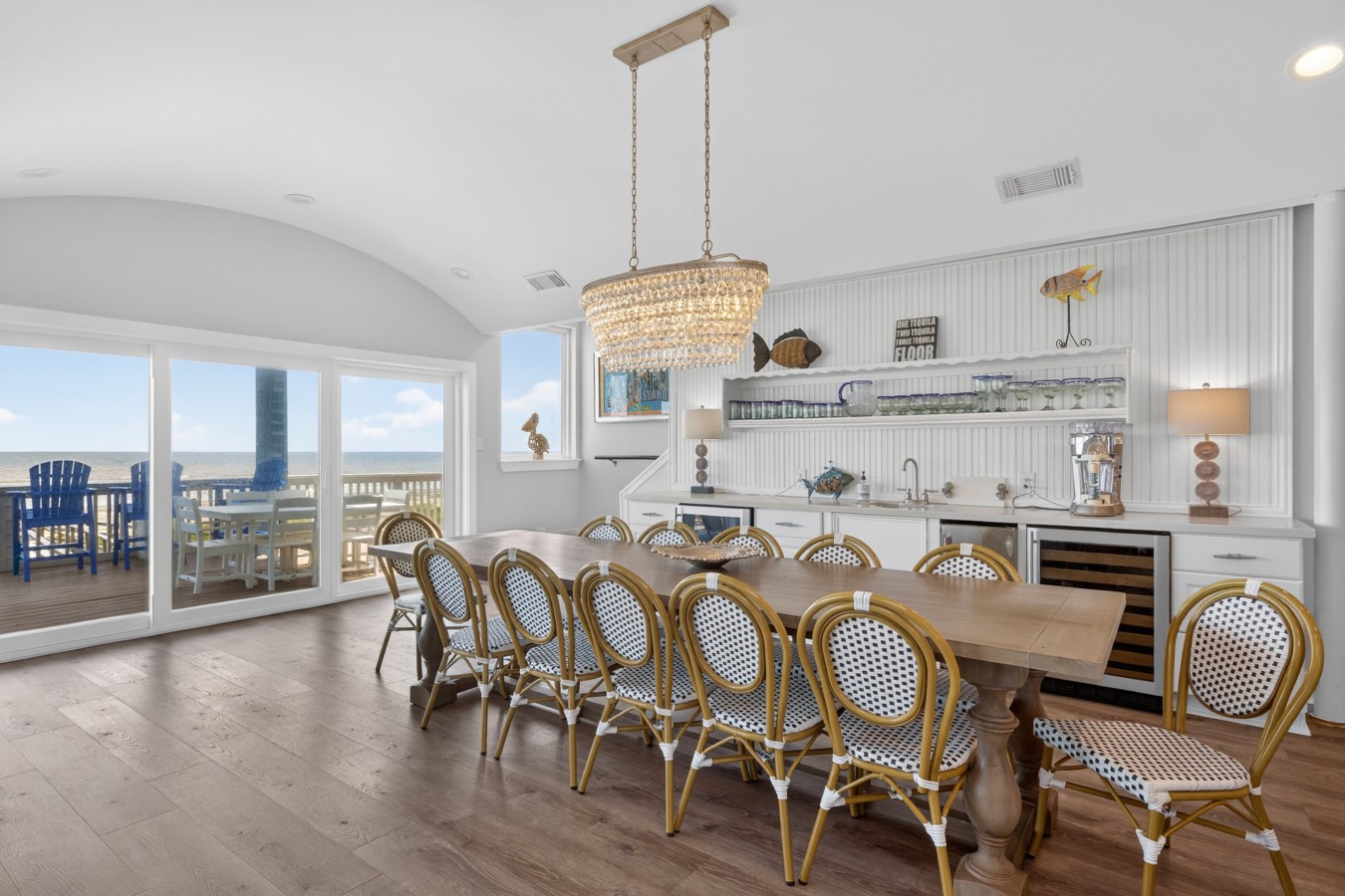 Create lasting memories around the dining table