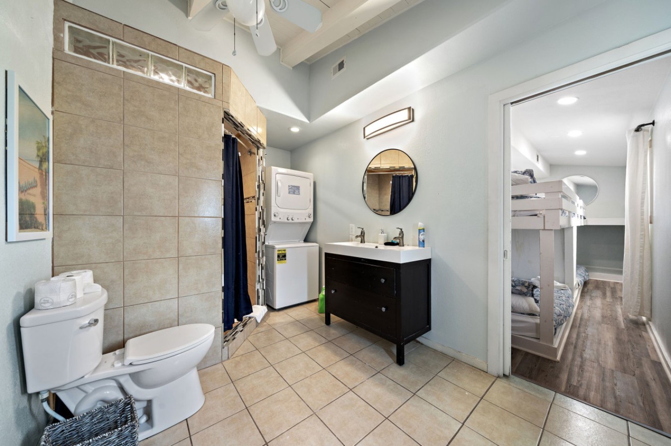 Another angle of the bathroom