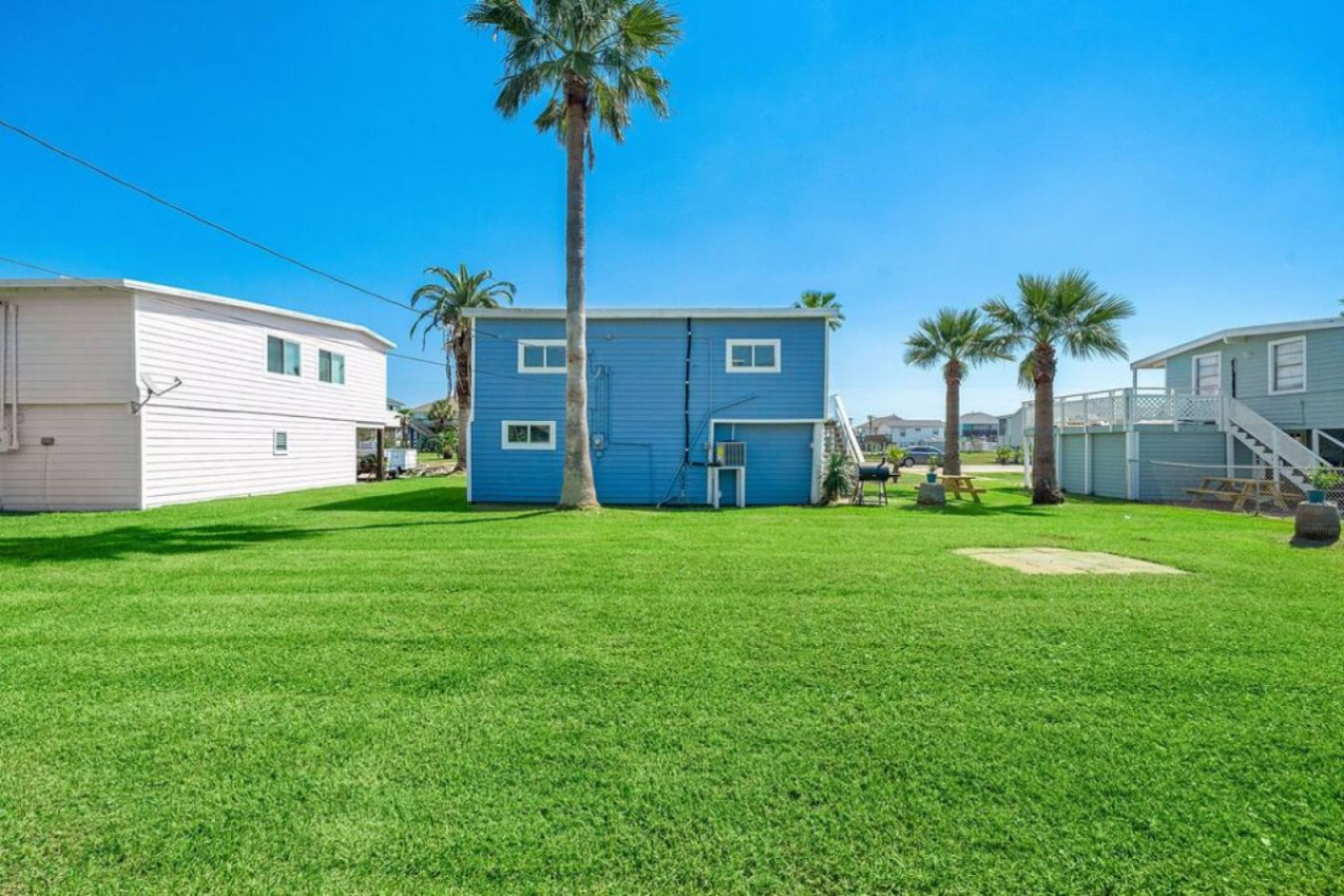 Enjoy laughter & games in this expansive yard