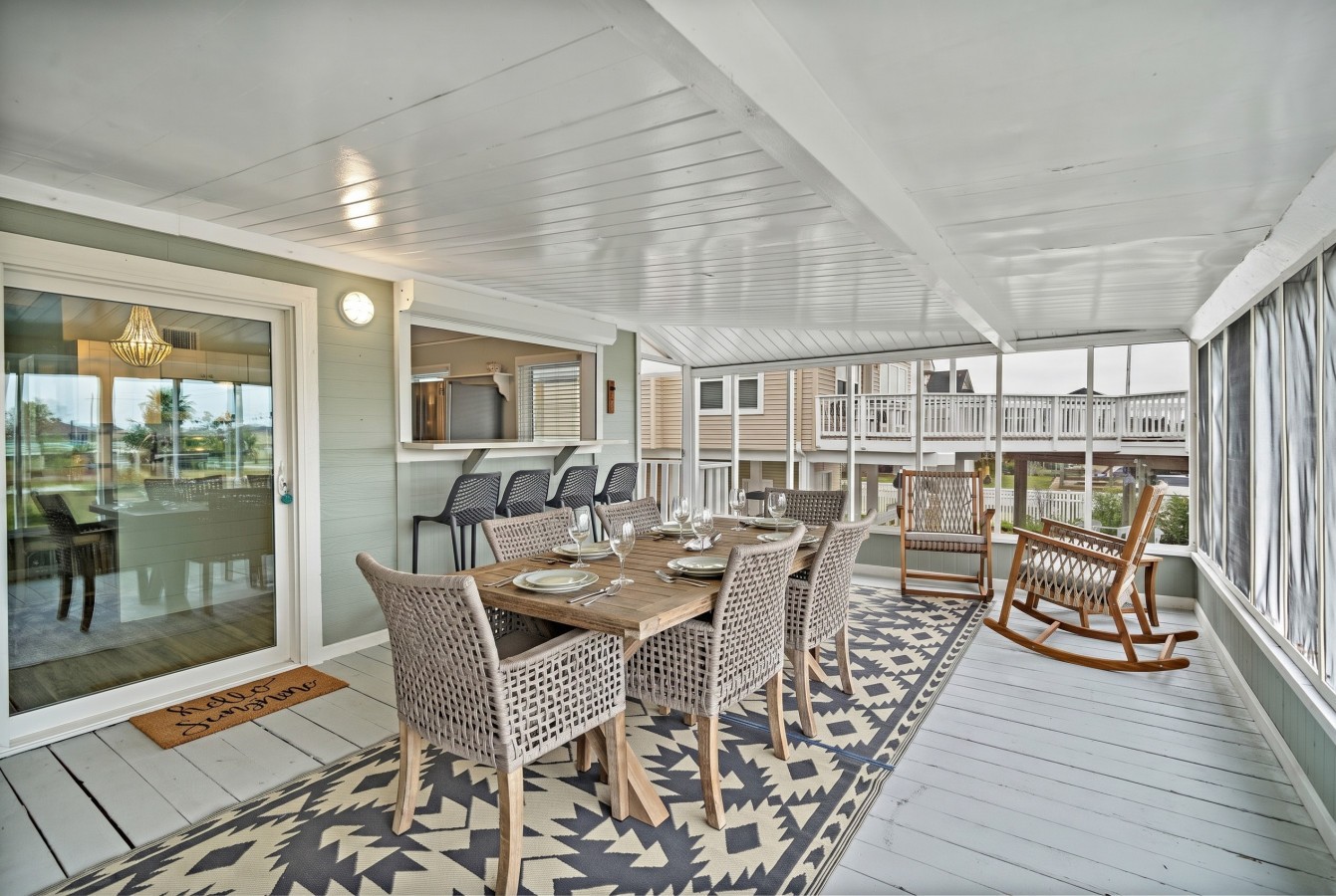 Create lasting memories around the dining table