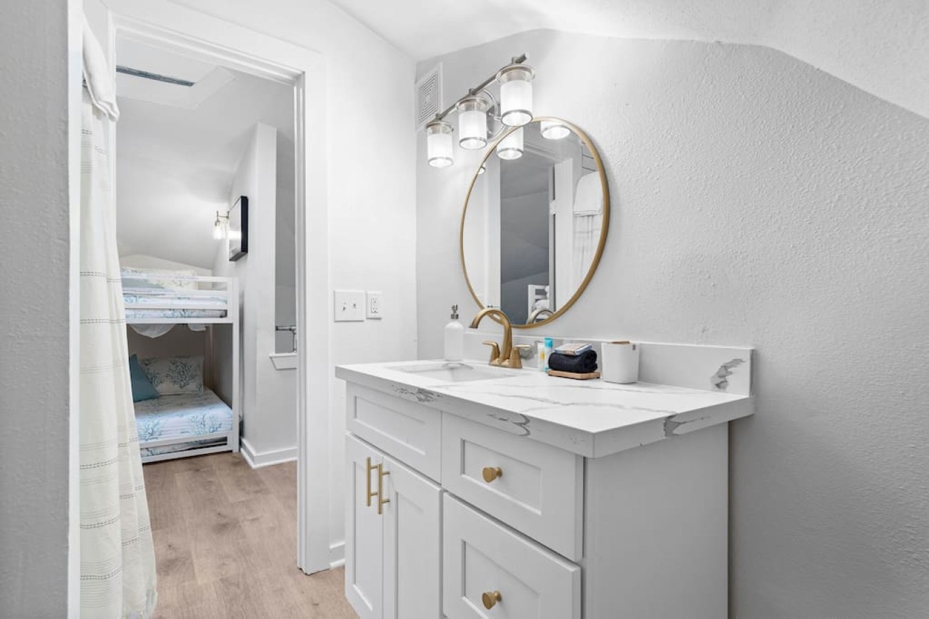 Feel pampered in this beautiful bathroom