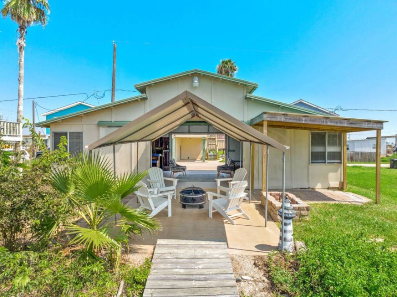 Nestled in a quiet neighborhood. Live like a local!