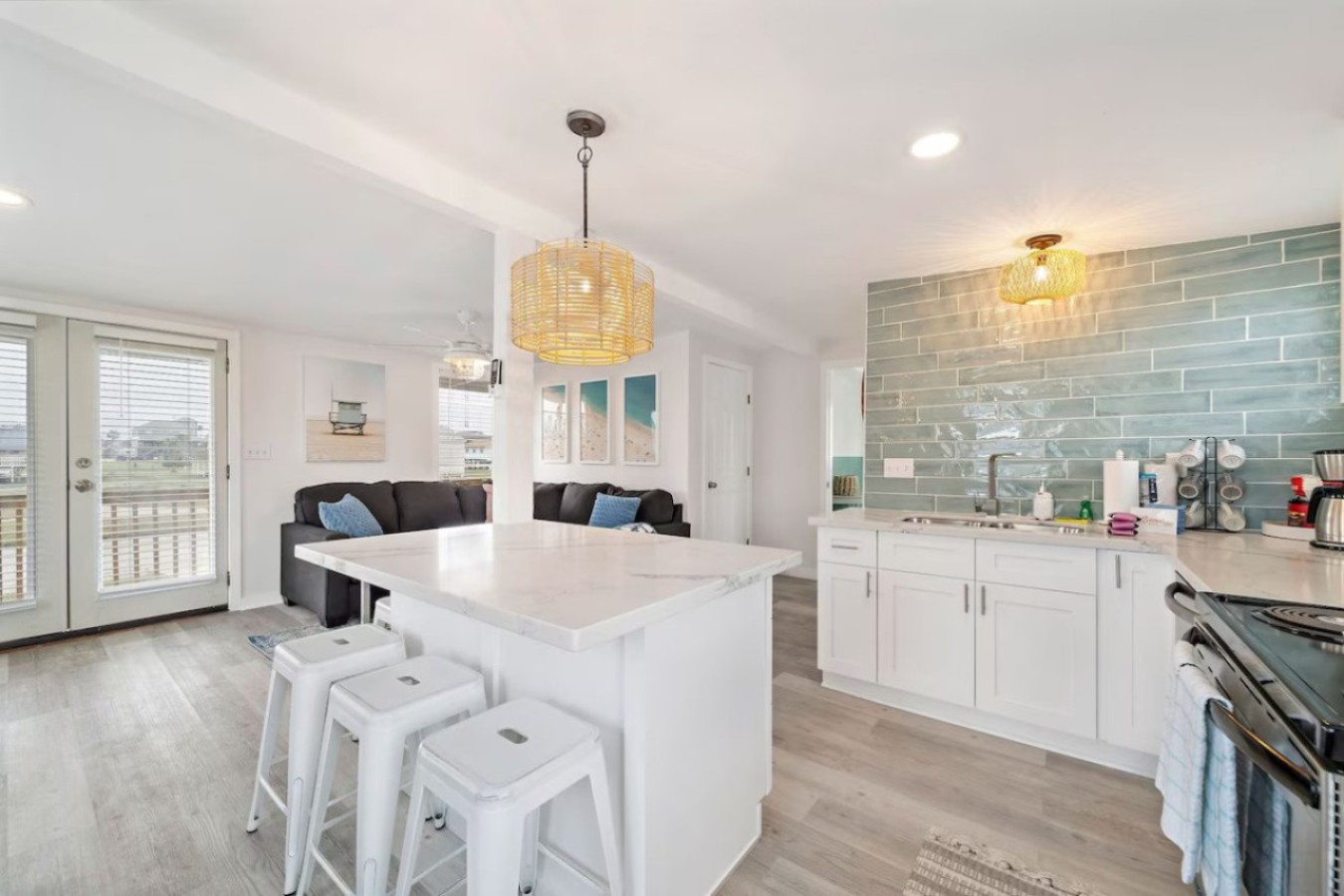 A kitchen perfect for preparing meals for the family!