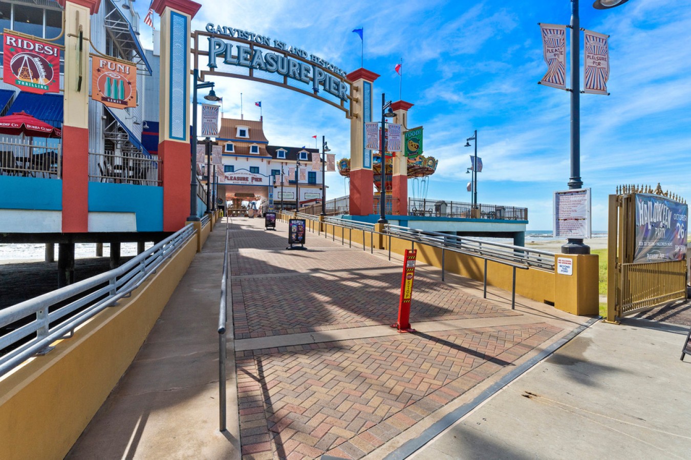 The Pleasure Pier has 16 rides & a 5D theater thrill