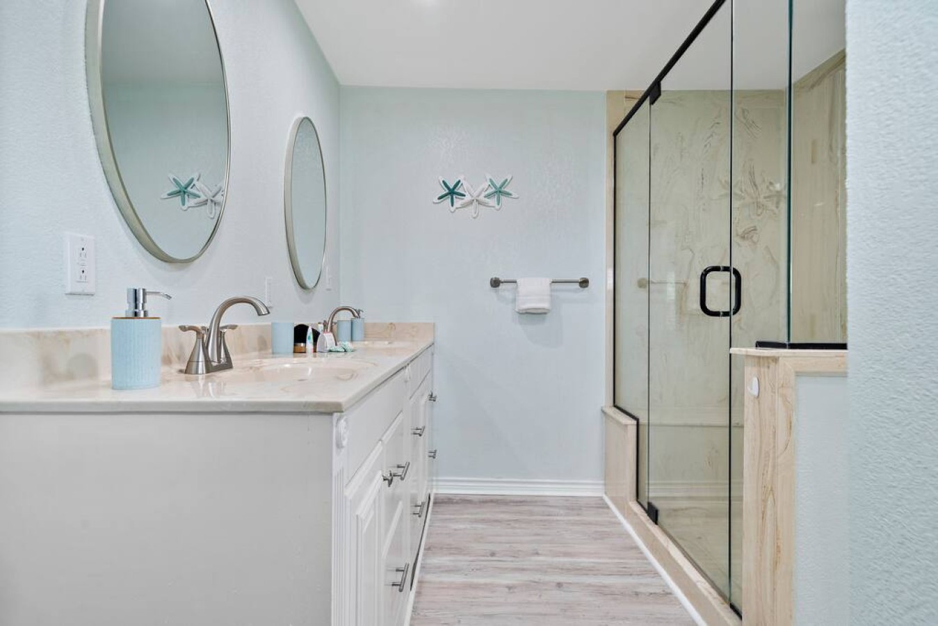 Feel pampered in this beautiful bathroom