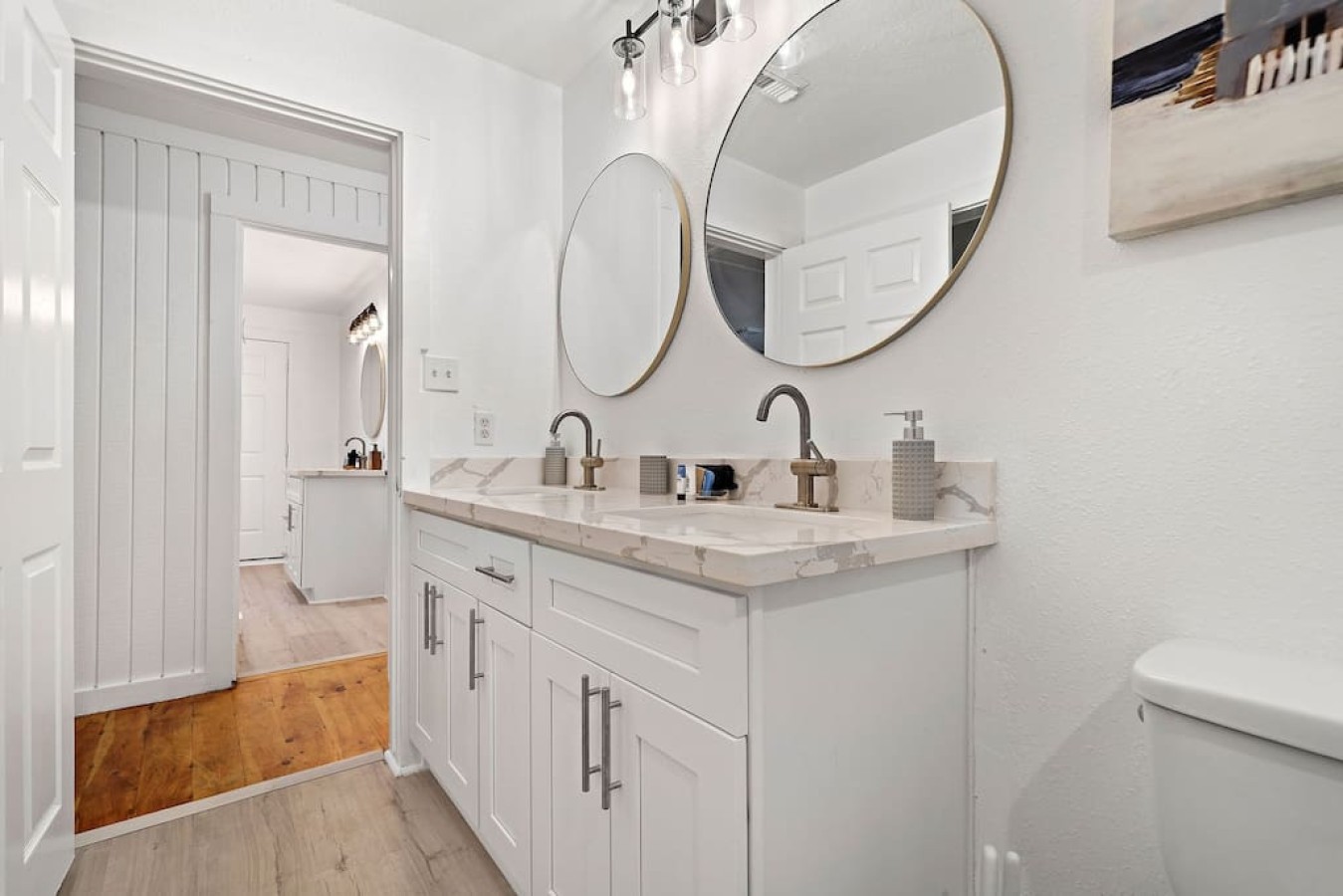 A luxurious bathroom ready for you to enjoy