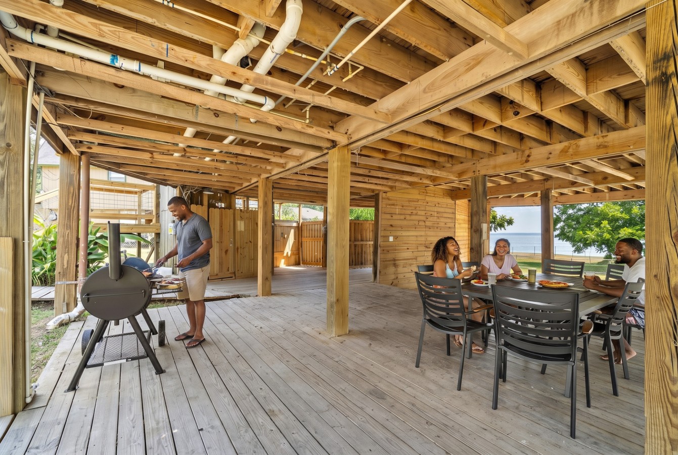 Unwind & relax with a cool drink in the shade