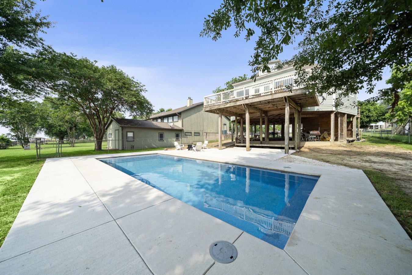 Another angle of the pool