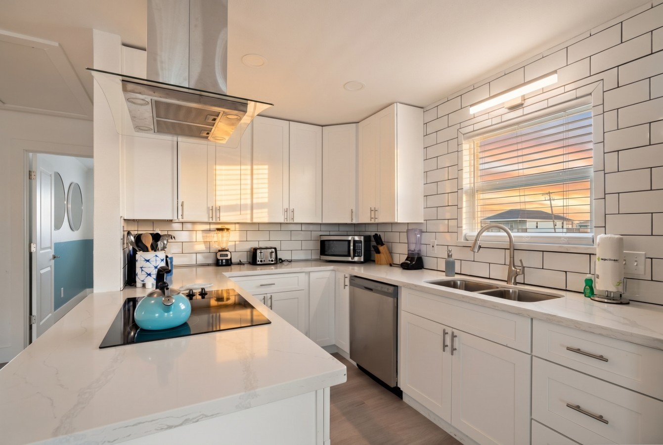A kitchen perfect for preparing meals for the family!