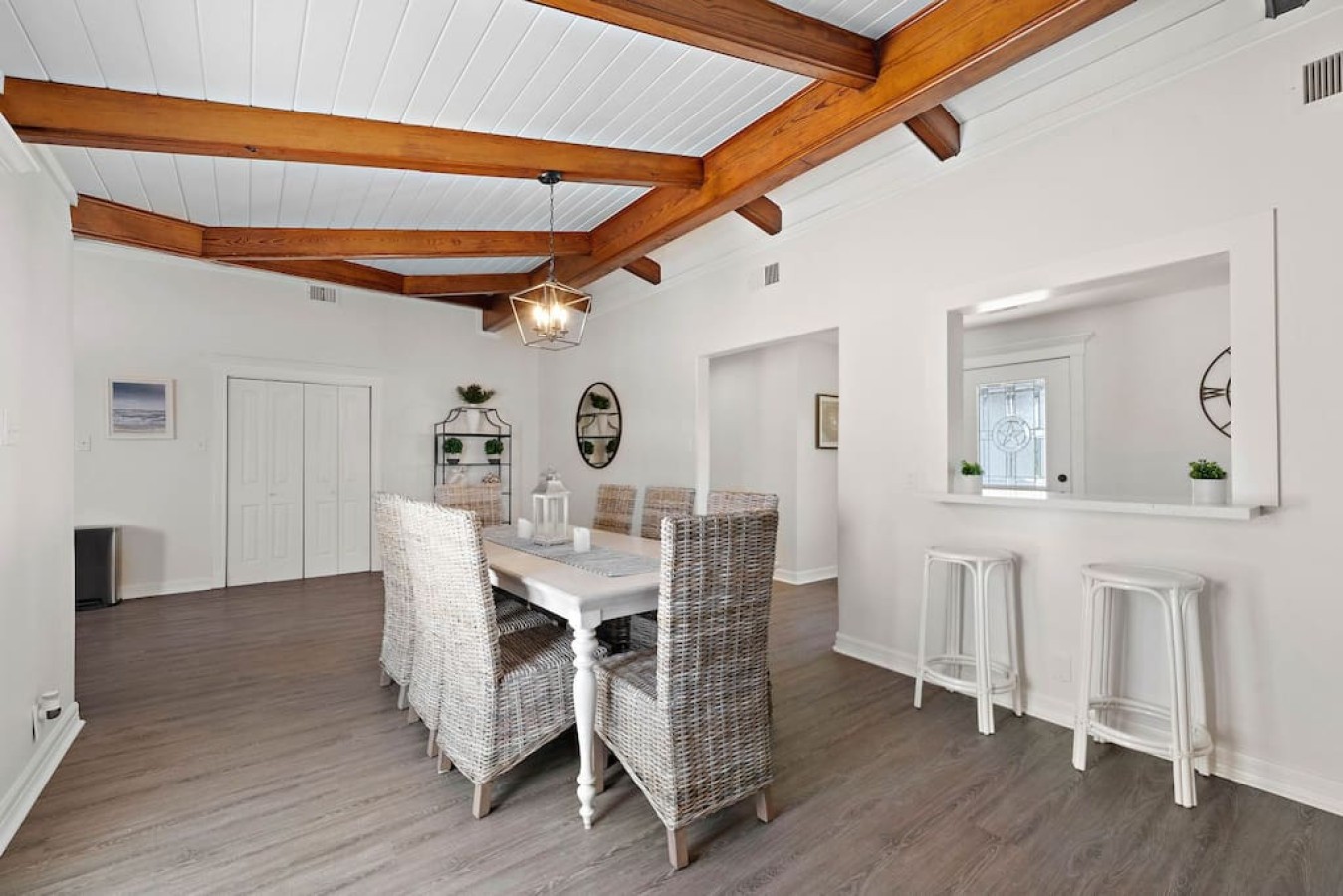 This dining area is located next to the kitchen