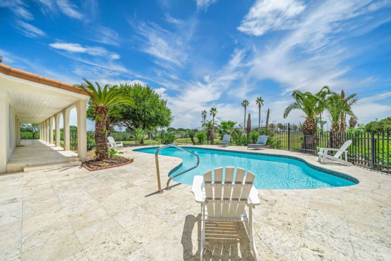 Memories made poolside under the Texas sun