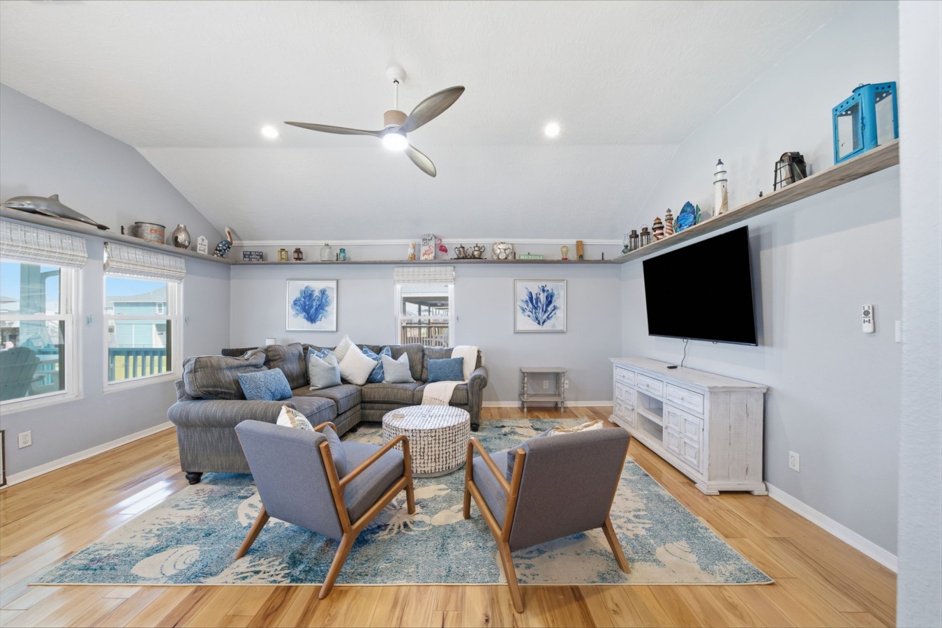 Gather the gang & settle into this inviting living space