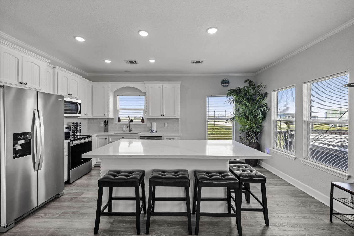 Endless possibilities await in this stunning kitchen