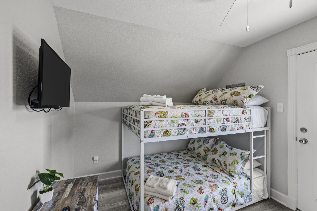 Sweet dreams await in this fun & cozy kids' bedroom