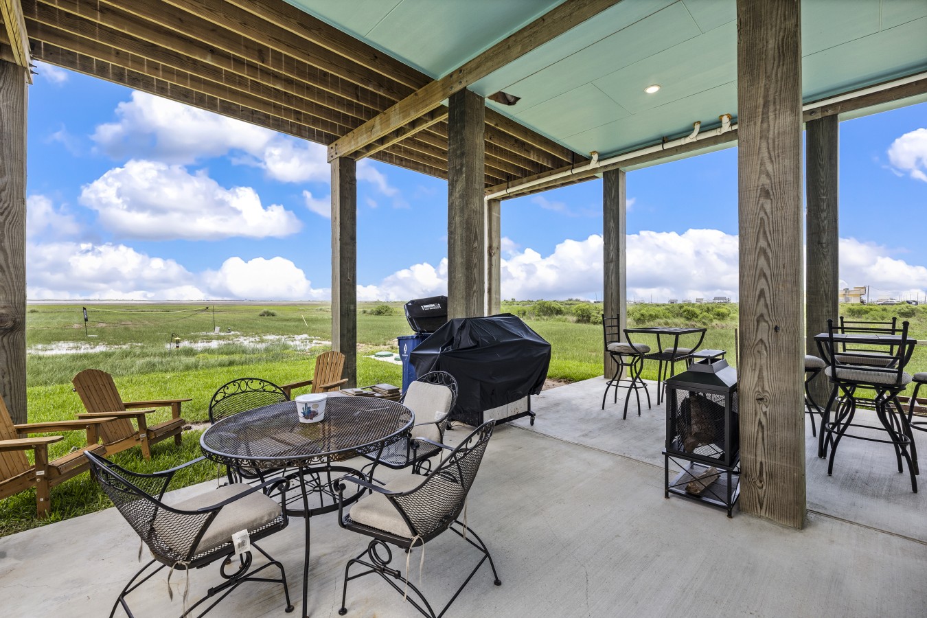 Unwind and dine al fresco with breathtaking waterfront views