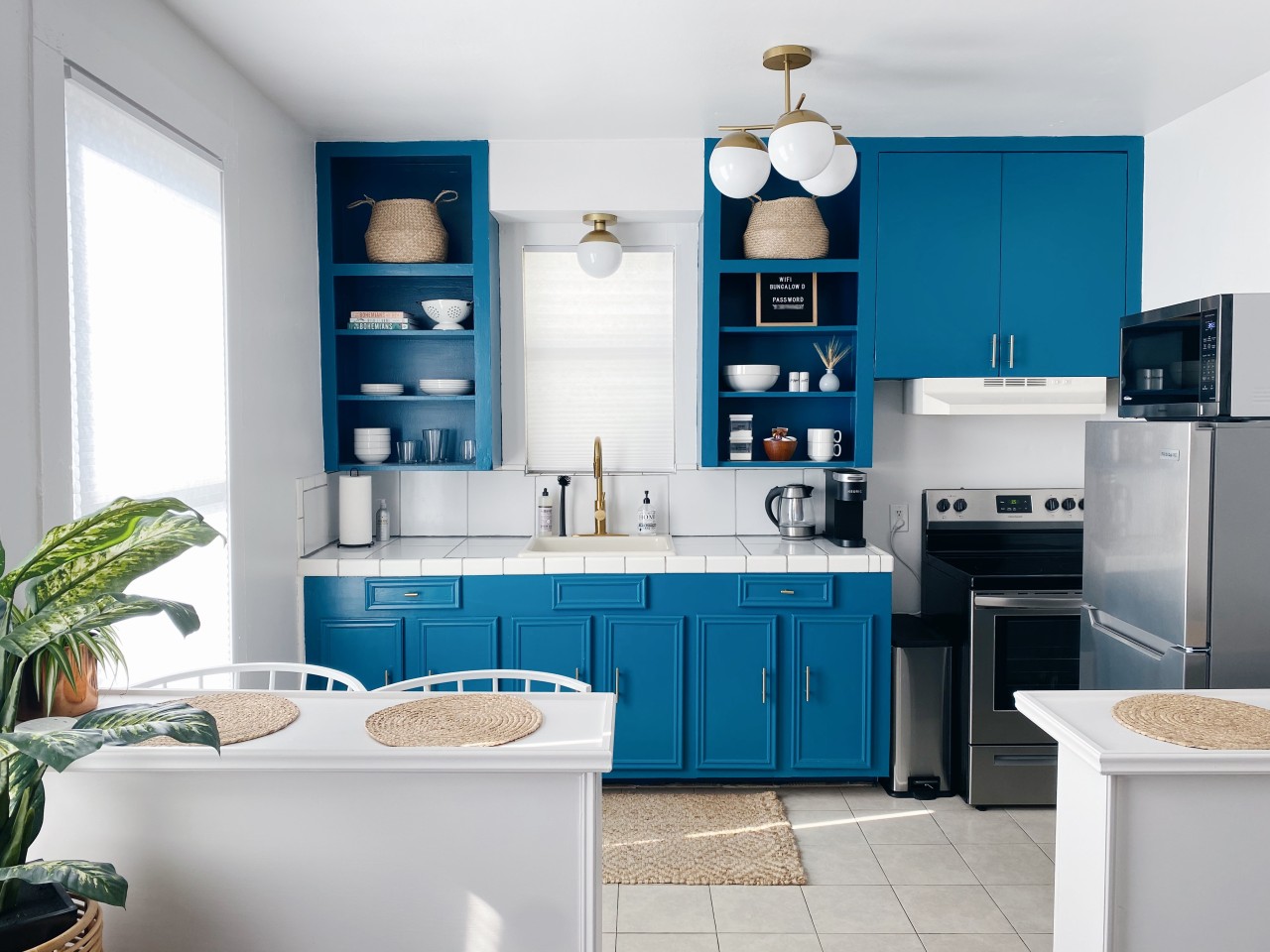 Whip up delicious meals in this bold & beautiful kitchen