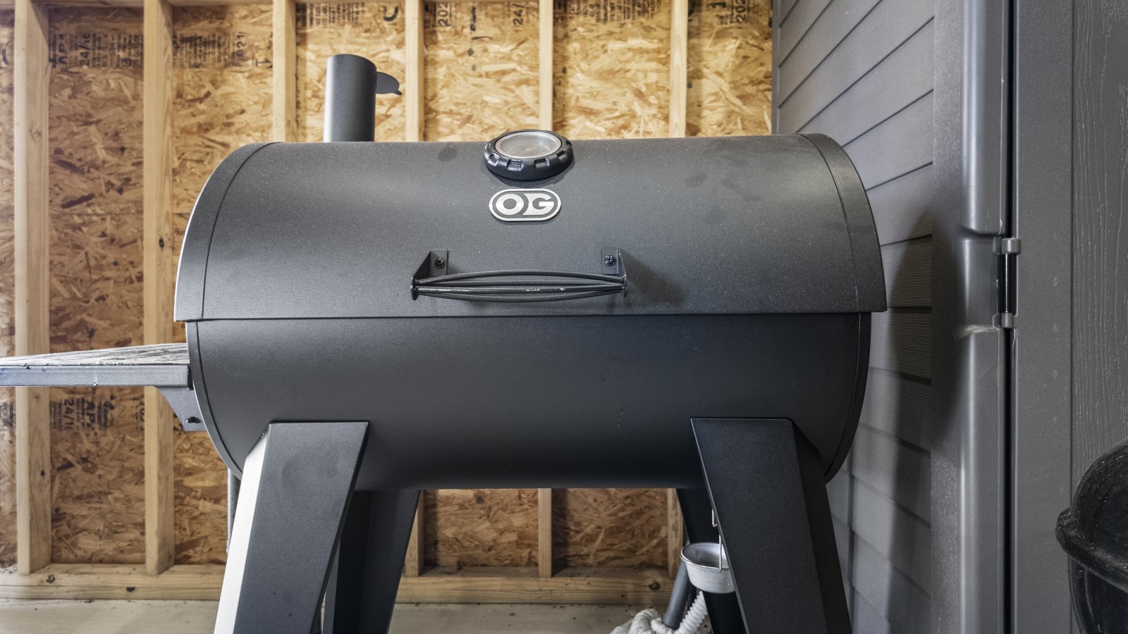 Smoke, sear & grill up your favorite meals
