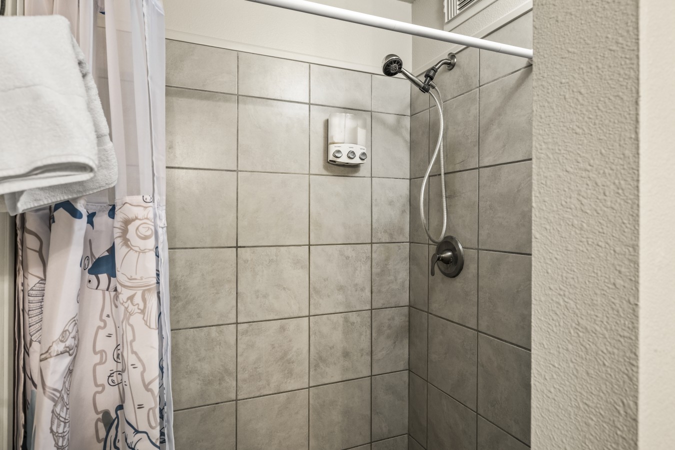Feel pampered in this beautiful bathroom