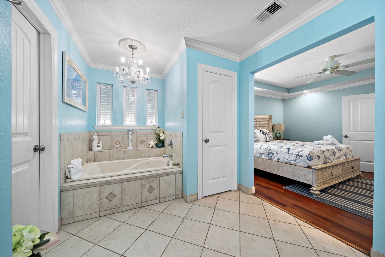Well-appointed bathroom with plenty of space