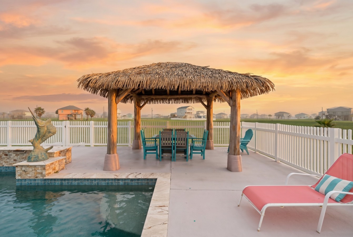 Ideal spot for poolside lunches and evening dinners