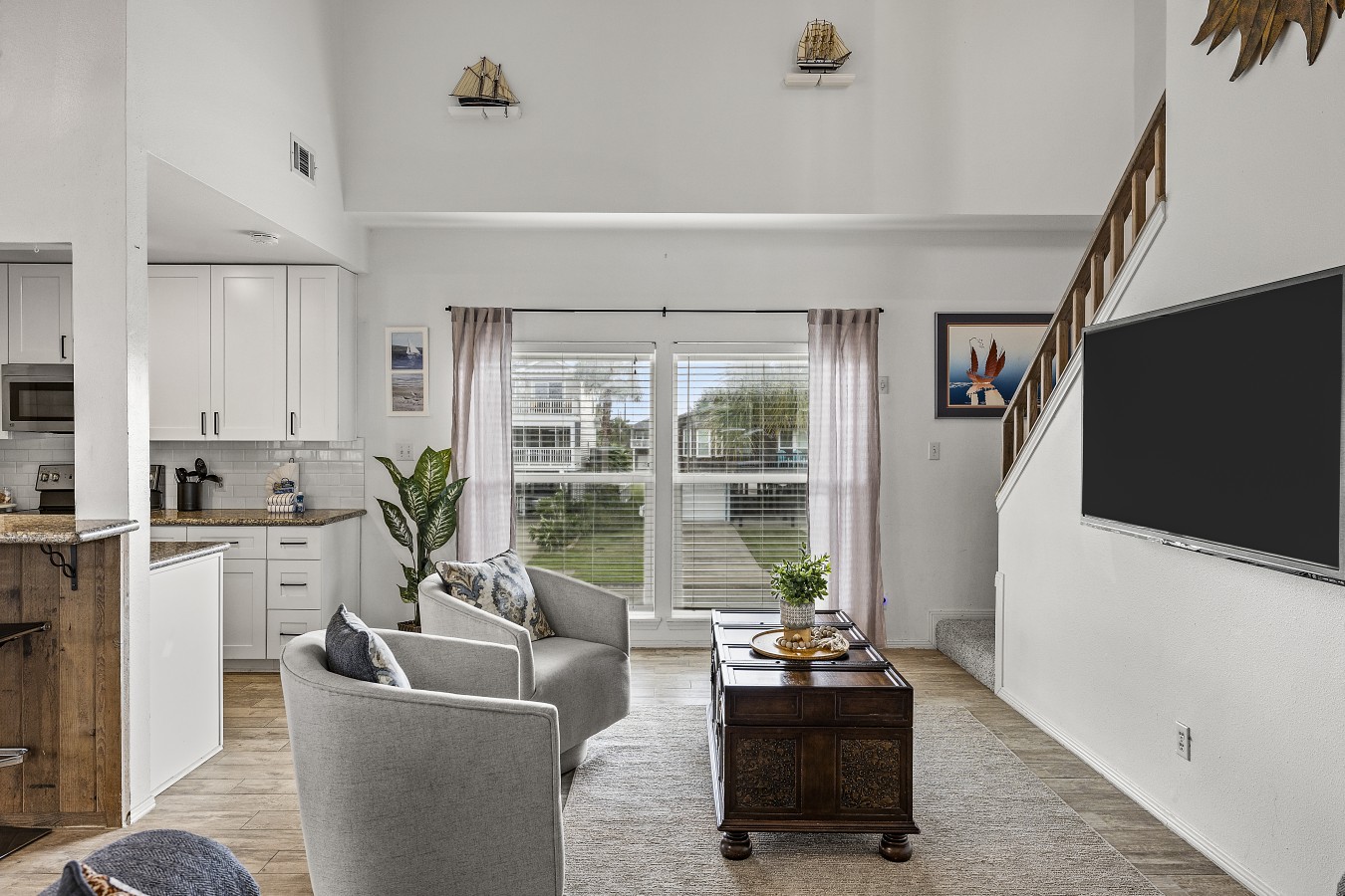 Space to relax and unwind in this cozy retreat