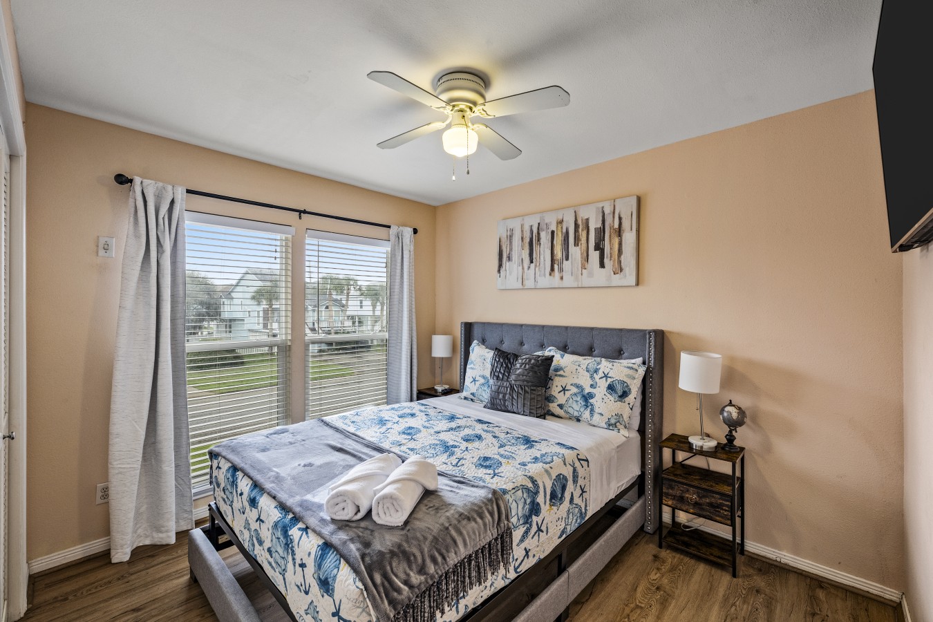 This bedroom has a queen-sized bed