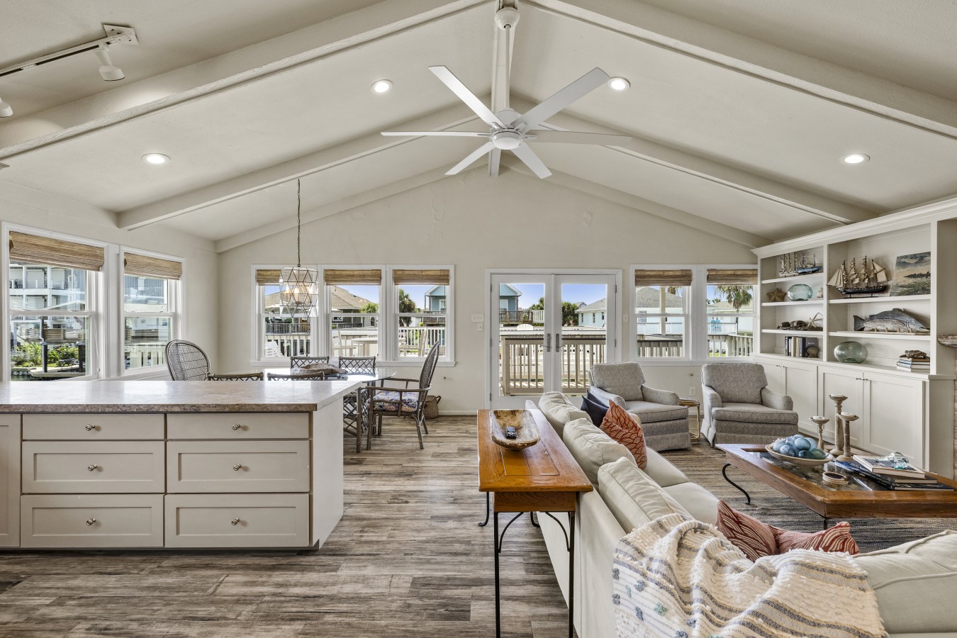 Space to relax and unwind in this cozy retreat