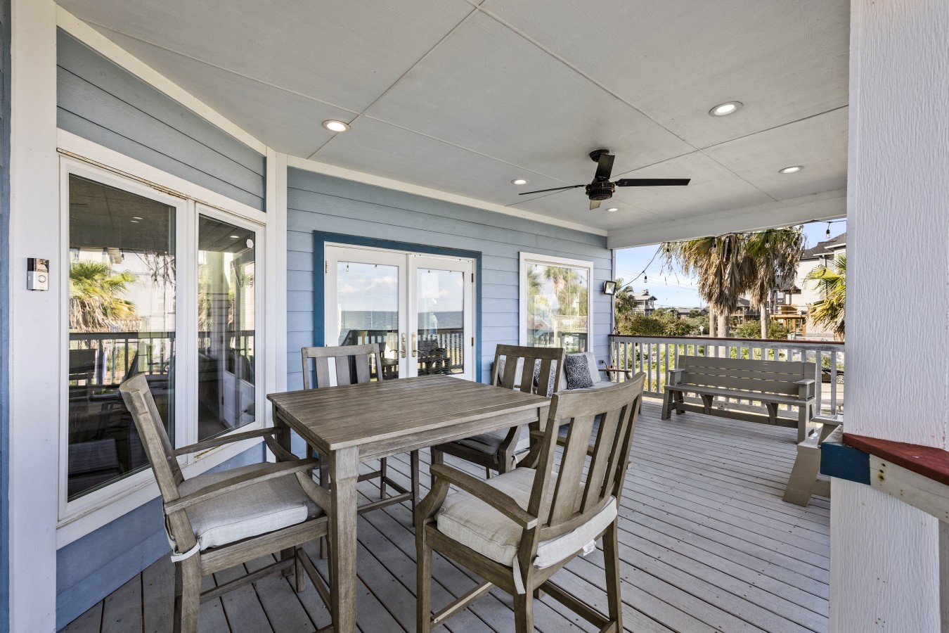 Unwind and dine al fresco on the covered deck